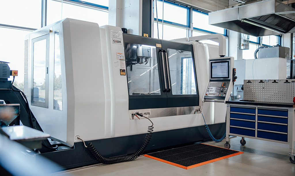 hoehn-praezision-cnc-fraesen-fraesmaschine-maschinenpark